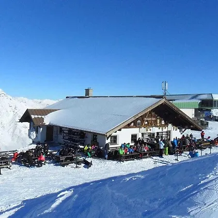 With 2 Bedrooms Apartamento *