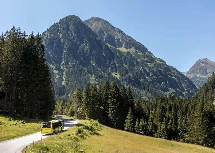 With 2 Bedrooms Apartament