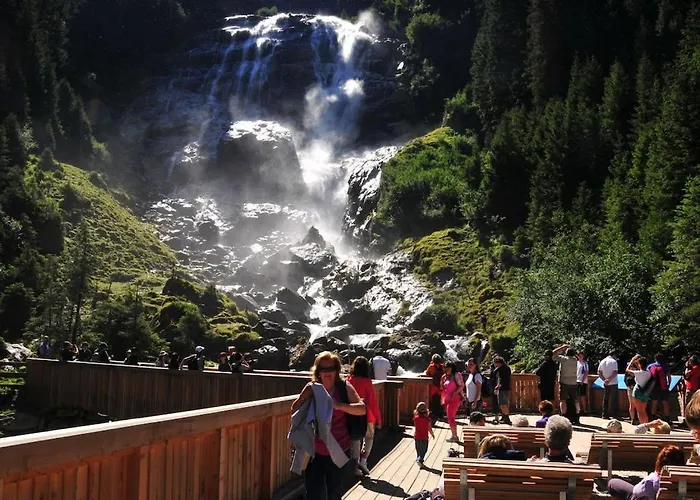 Apartment With 2 Bedrooms *